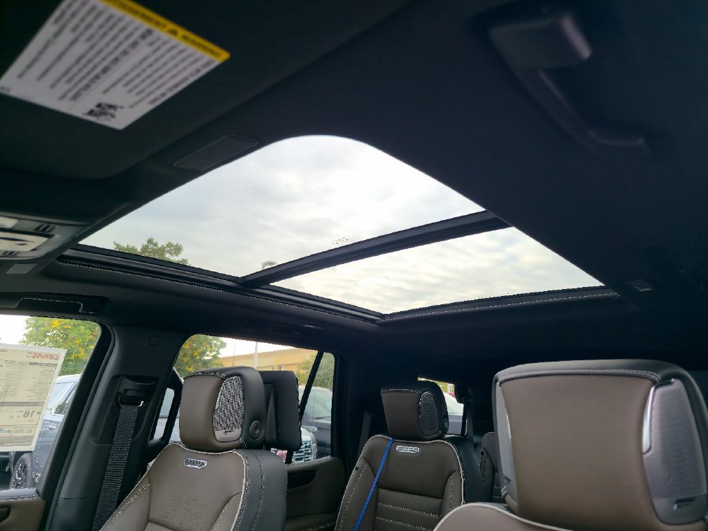 New 2026 GMC Yukon Denali Ultimate AWD/4WD image 20