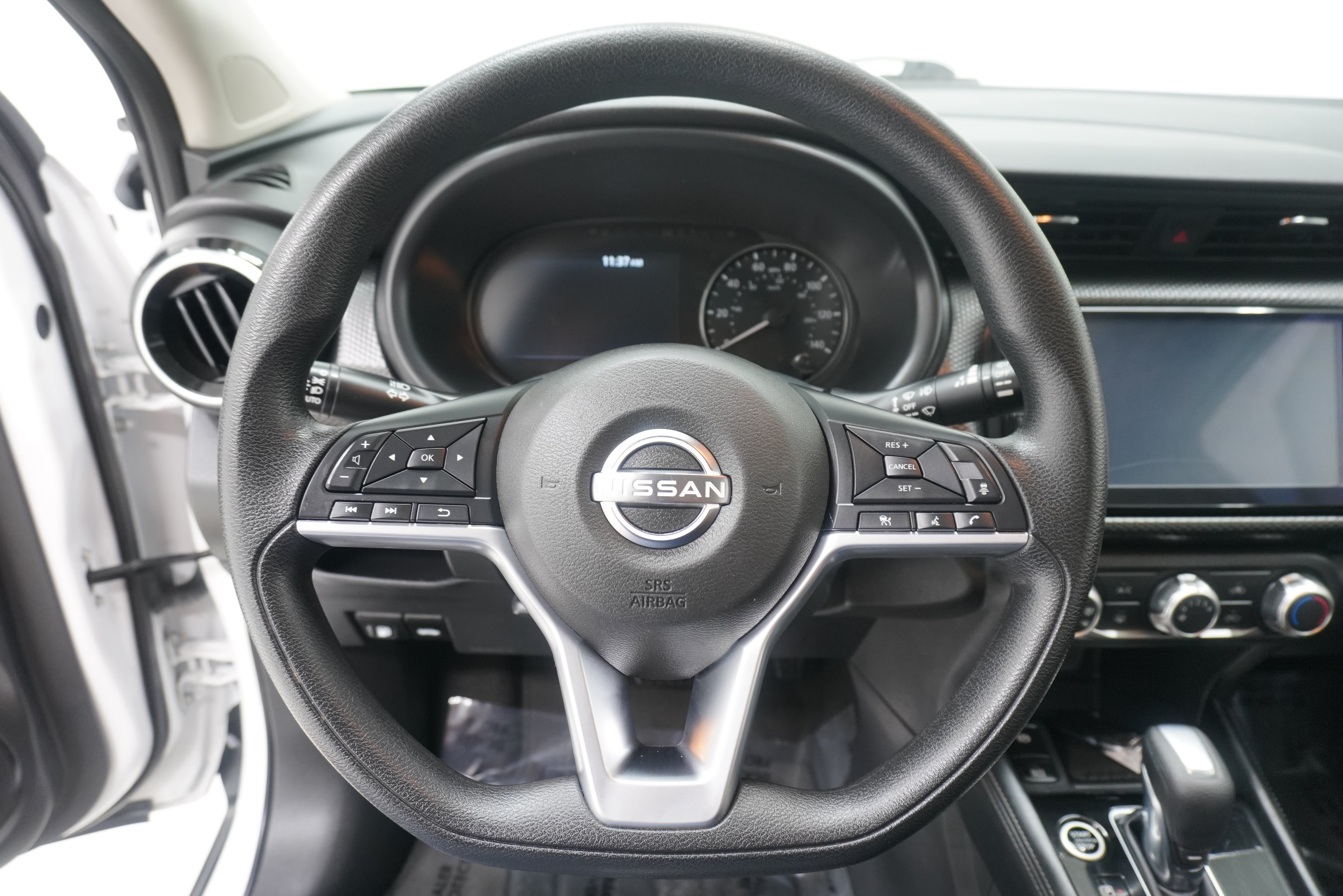 Used 2023 Nissan Kicks SV FWD image 15