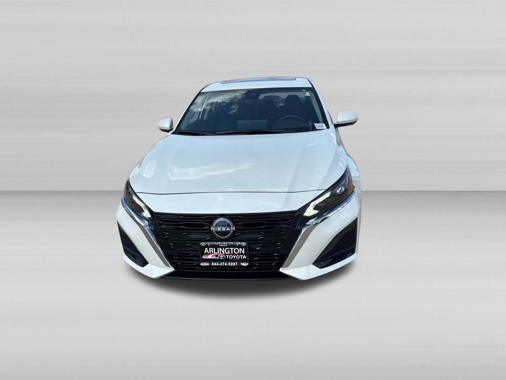 Used 2025 Nissan Altima 2.5 SL FWD image 9
