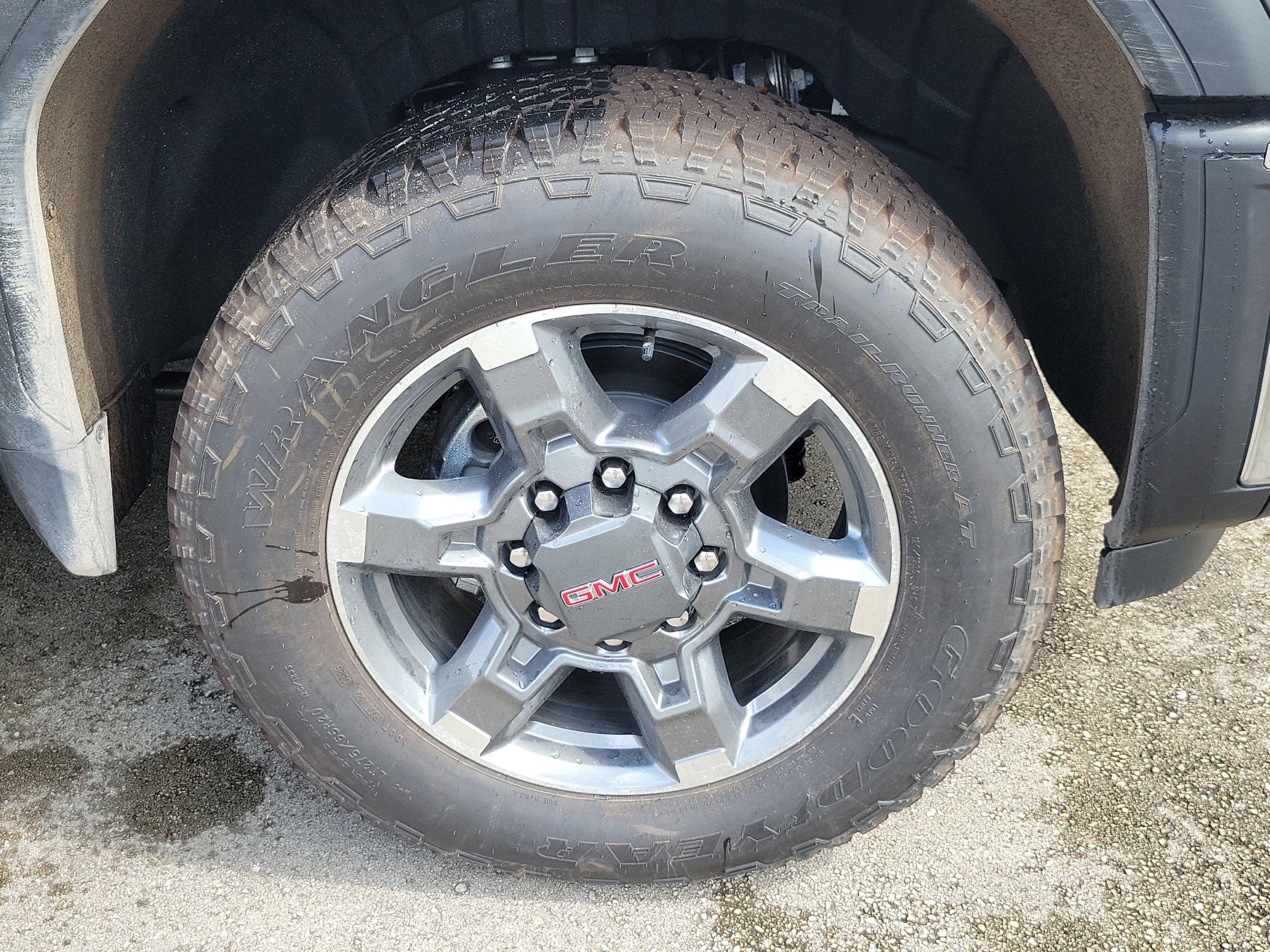 New 2026 GMC Sierra 2500 SLT w/ SLT Premium Package AWD/4WD image 4