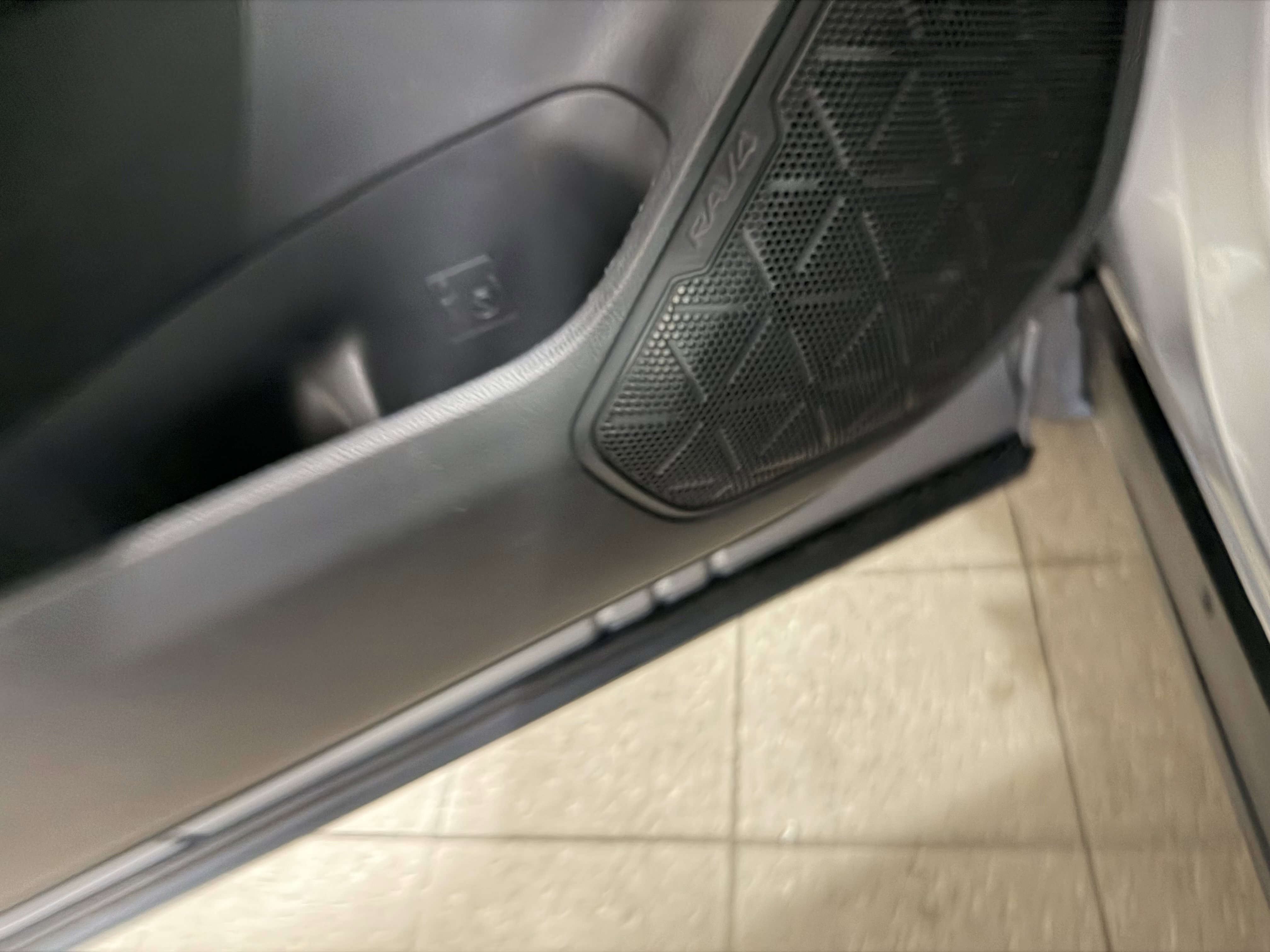 Used 2025 Toyota RAV4 XLE Premium image 12