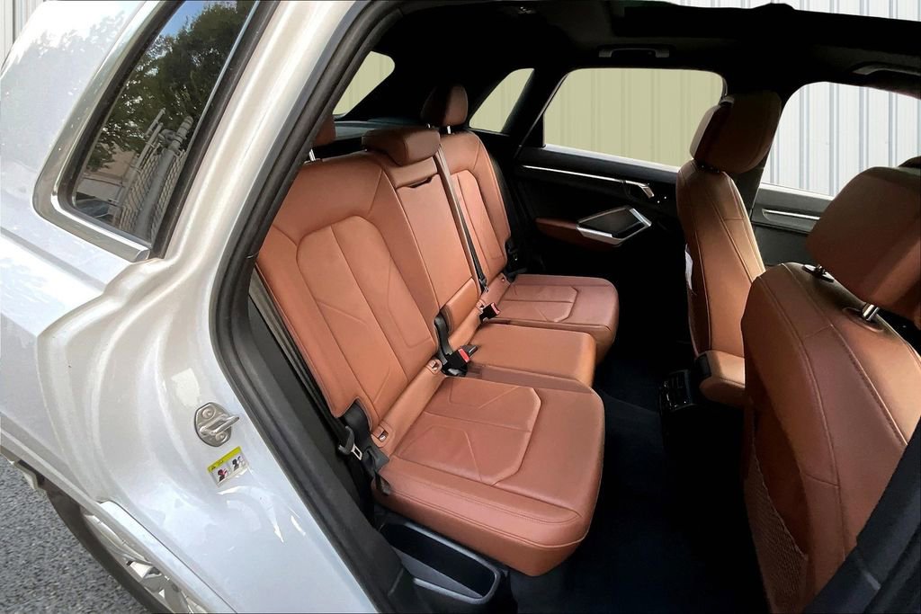 Used 2024 Audi Q3 2.0T Premium Plus image 25