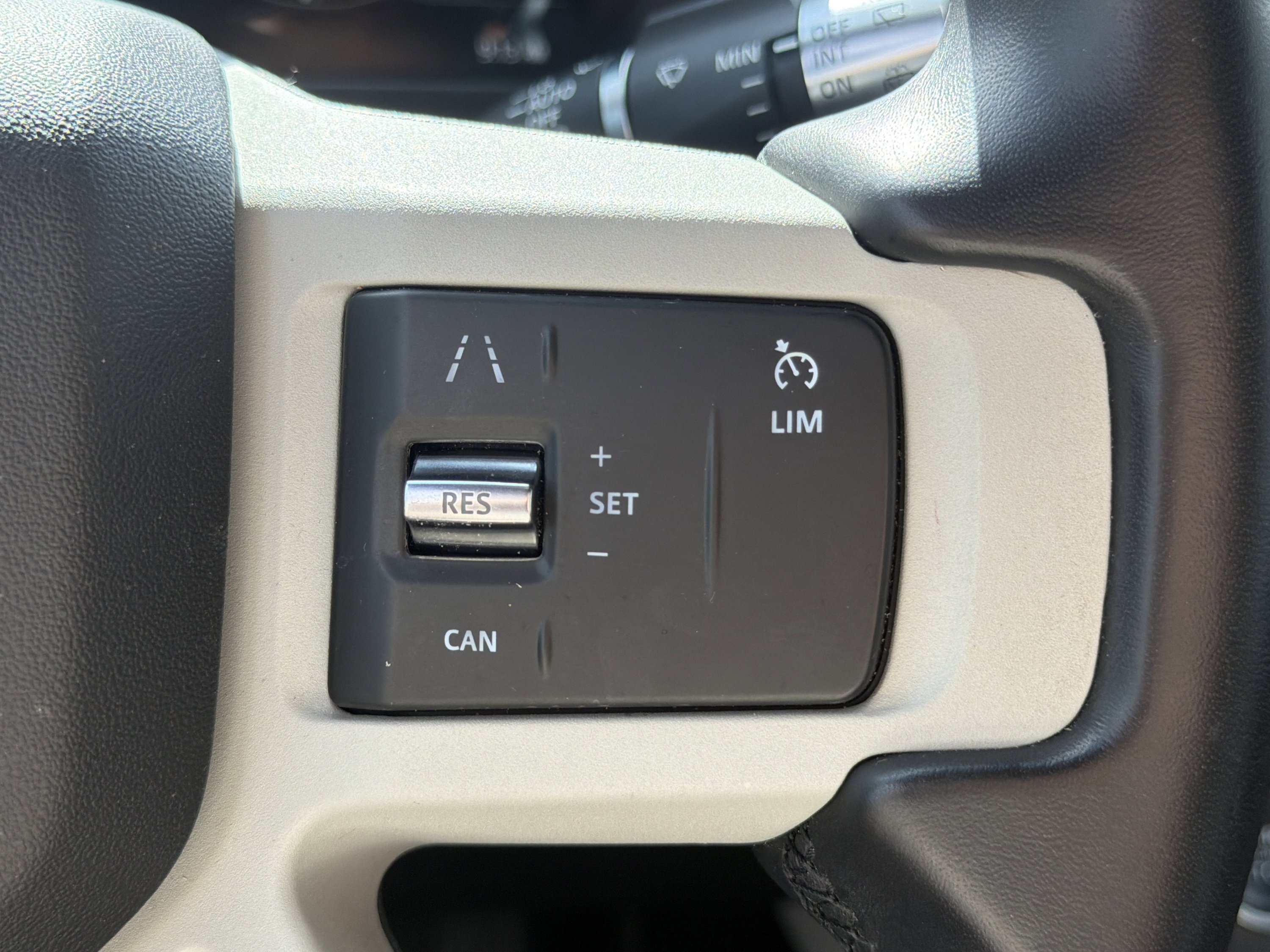 Used 2022 Land Rover Defender 110 S AWD/4WD image 65