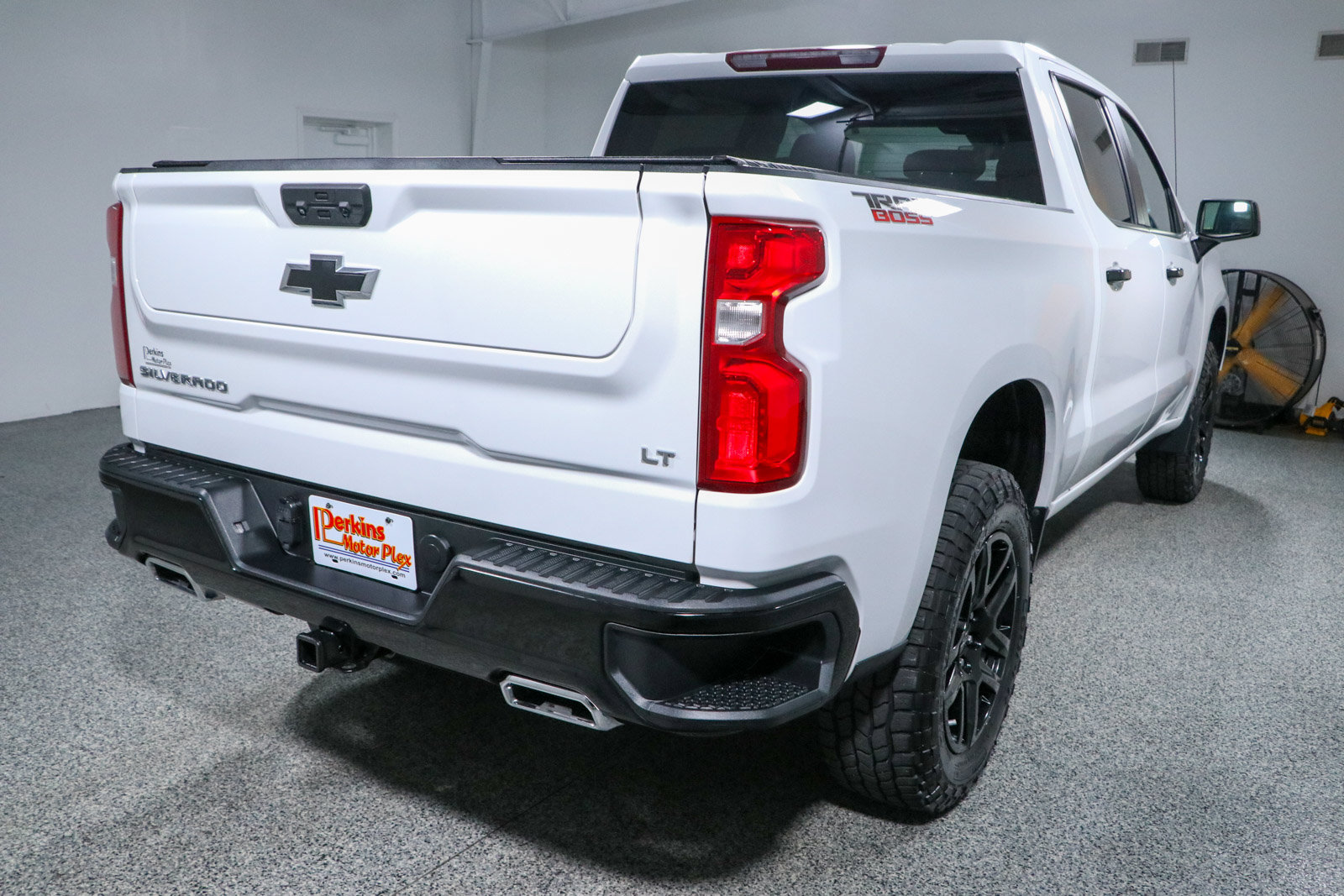Used 2023 Chevrolet Silverado 1500 LT Trail Boss AWD/4WD image 7