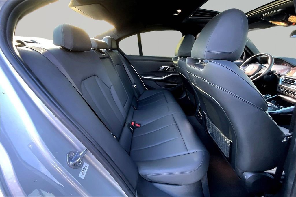 Used 2019 BMW 330i Sedan w/ Convenience Package image 21