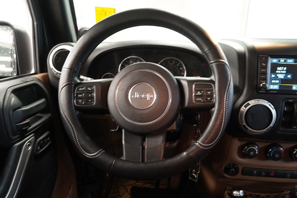 Used 2013 Jeep Wrangler Unlimited Rubicon w/ Connectivity Group image 16