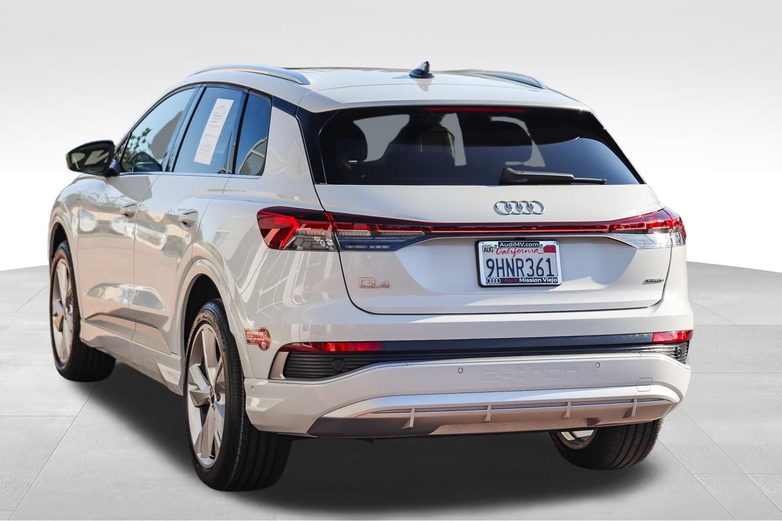 Certified 2023 Audi Q4 e-tron Premium Plus w/ Premium Plus AWD/4WD image 5