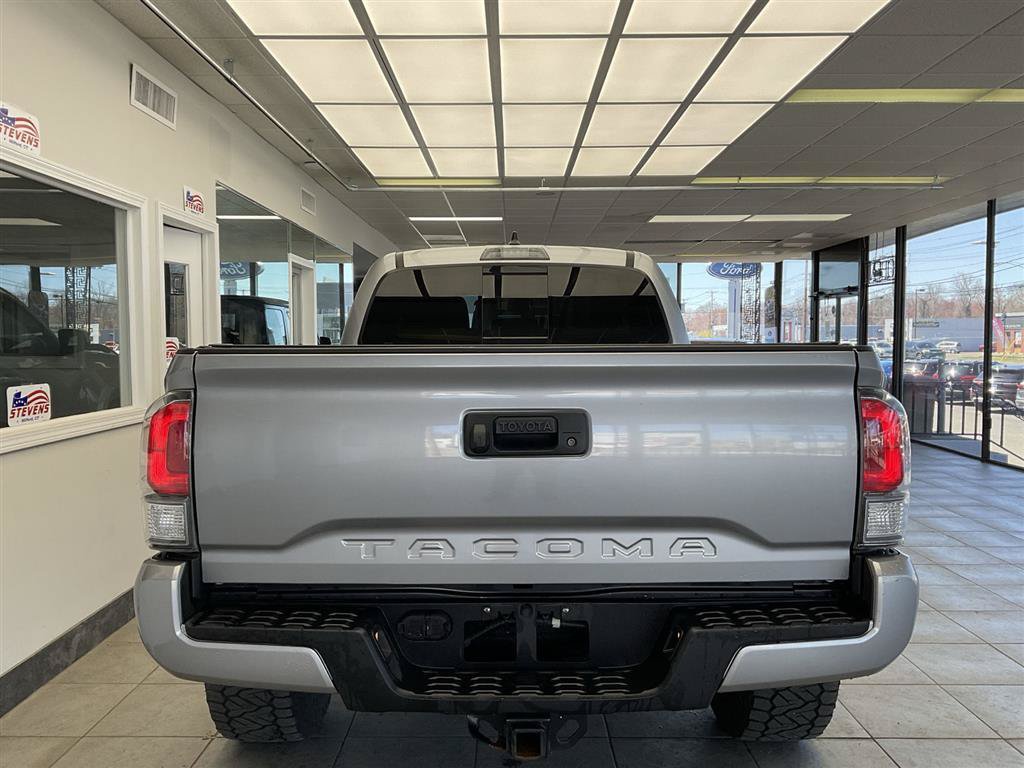 Used 2021 Toyota Tacoma TRD Sport image 6