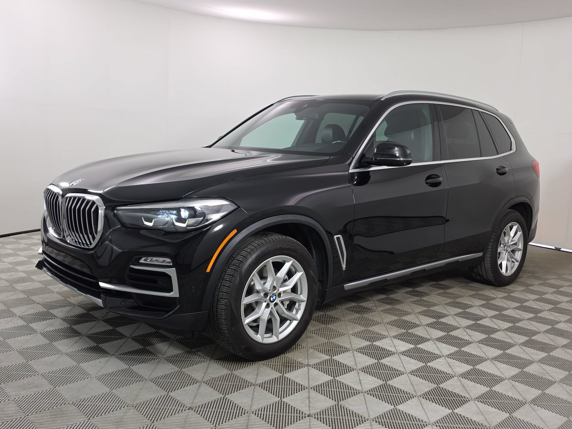 Used 2020 BMW X5 sDrive40i w/ Premium Package RWD image 3