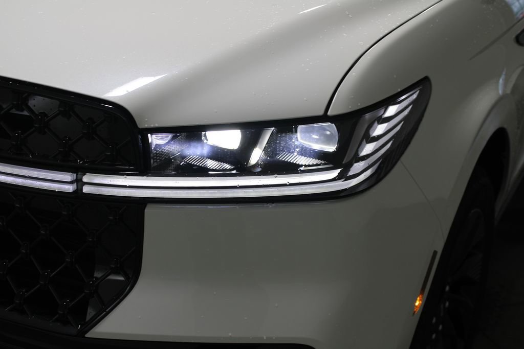 New 2025 Lincoln Navigator L Reserve w/ Jet Appearance Package image 64