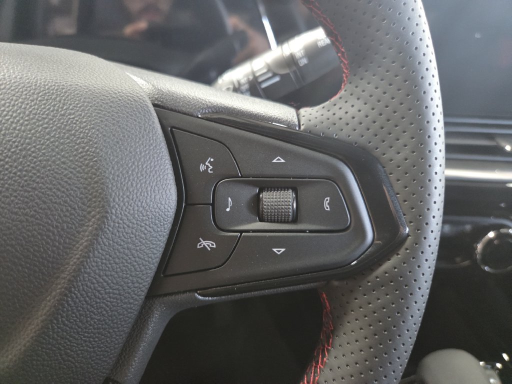 New 2026 Chevrolet Trax RS w/ Driver Confidence Package FWD image 20