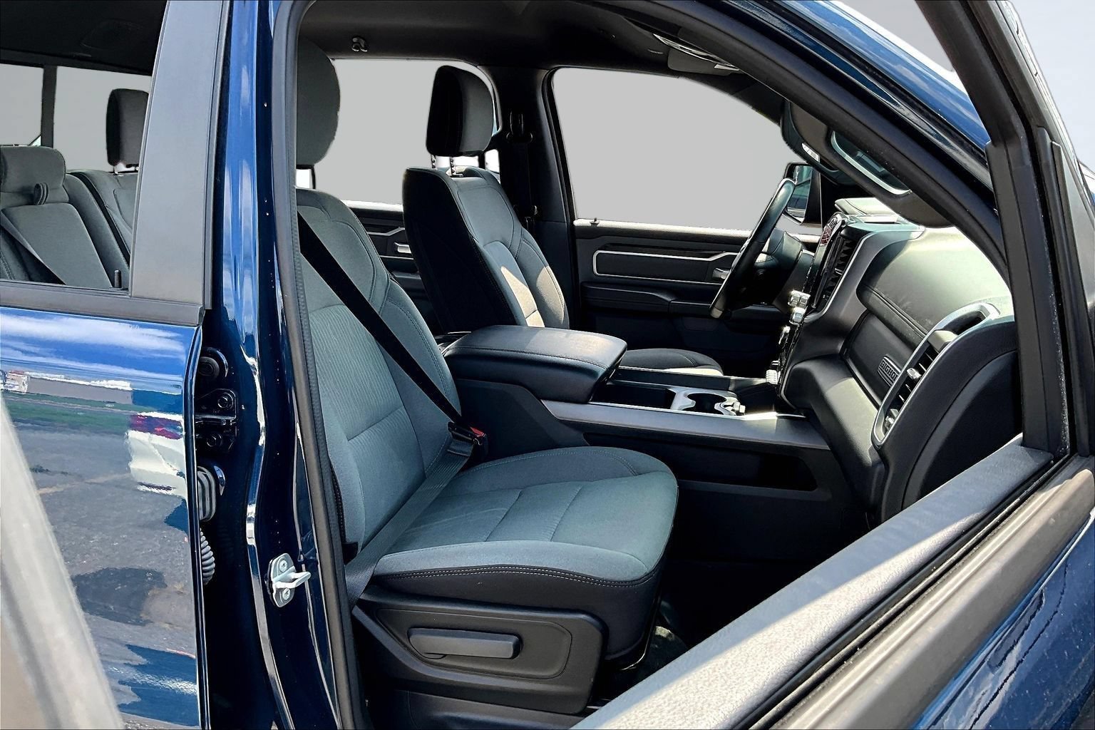 Used 2023 RAM 1500 Big Horn AWD/4WD image 27