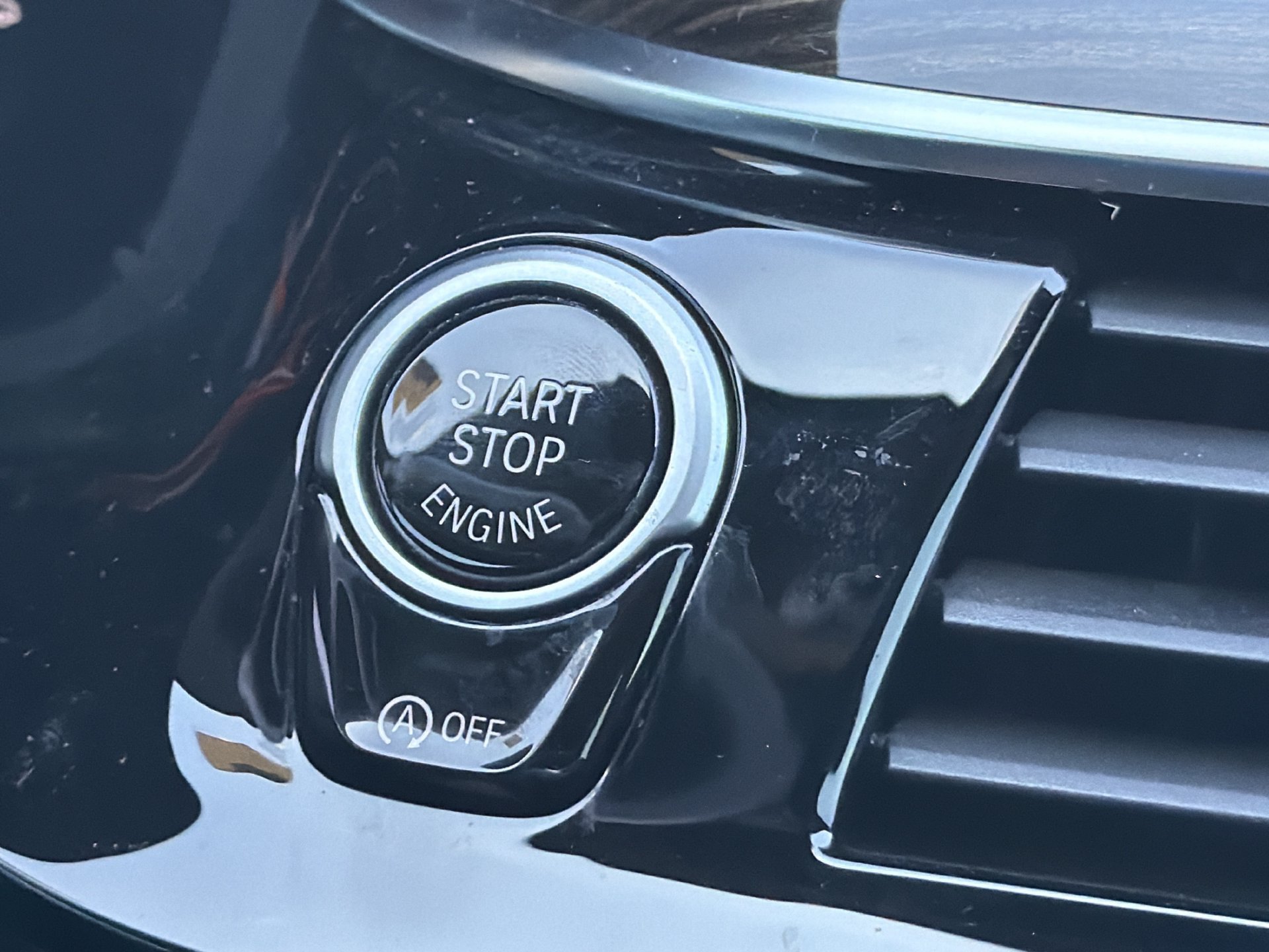 Used 2021 BMW 530i w/ Premium Package RWD image 34