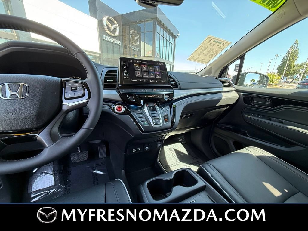 Used 2025 Honda Odyssey Touring image 25