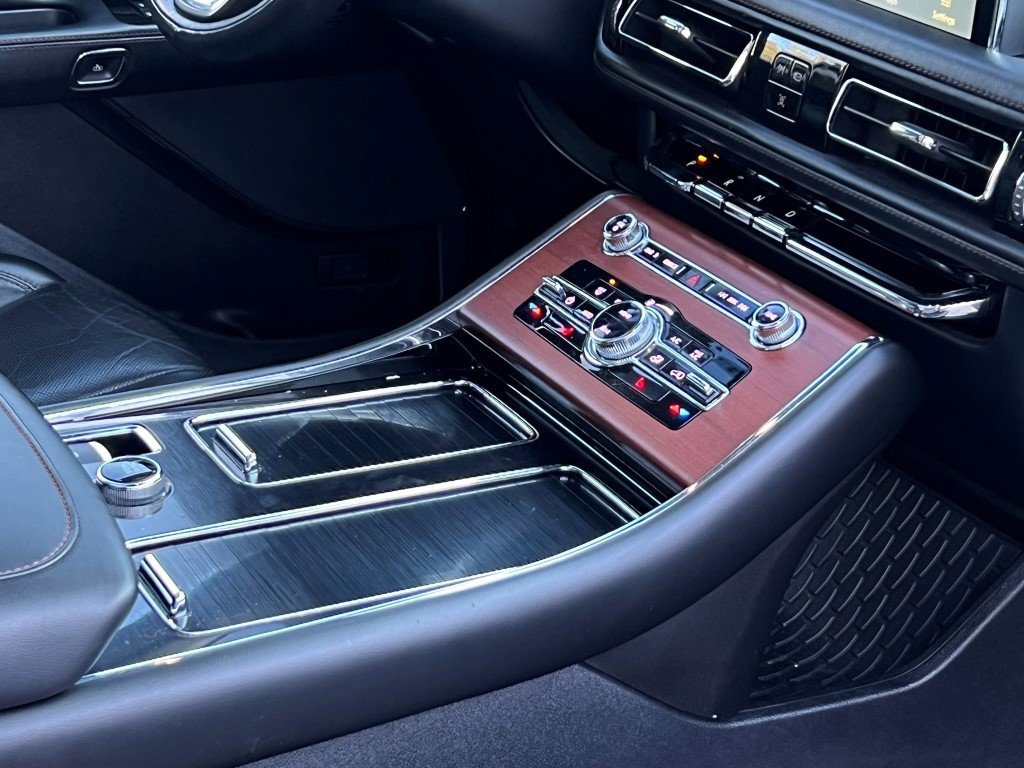 Certified 2022 Lincoln Aviator Reserve image 13