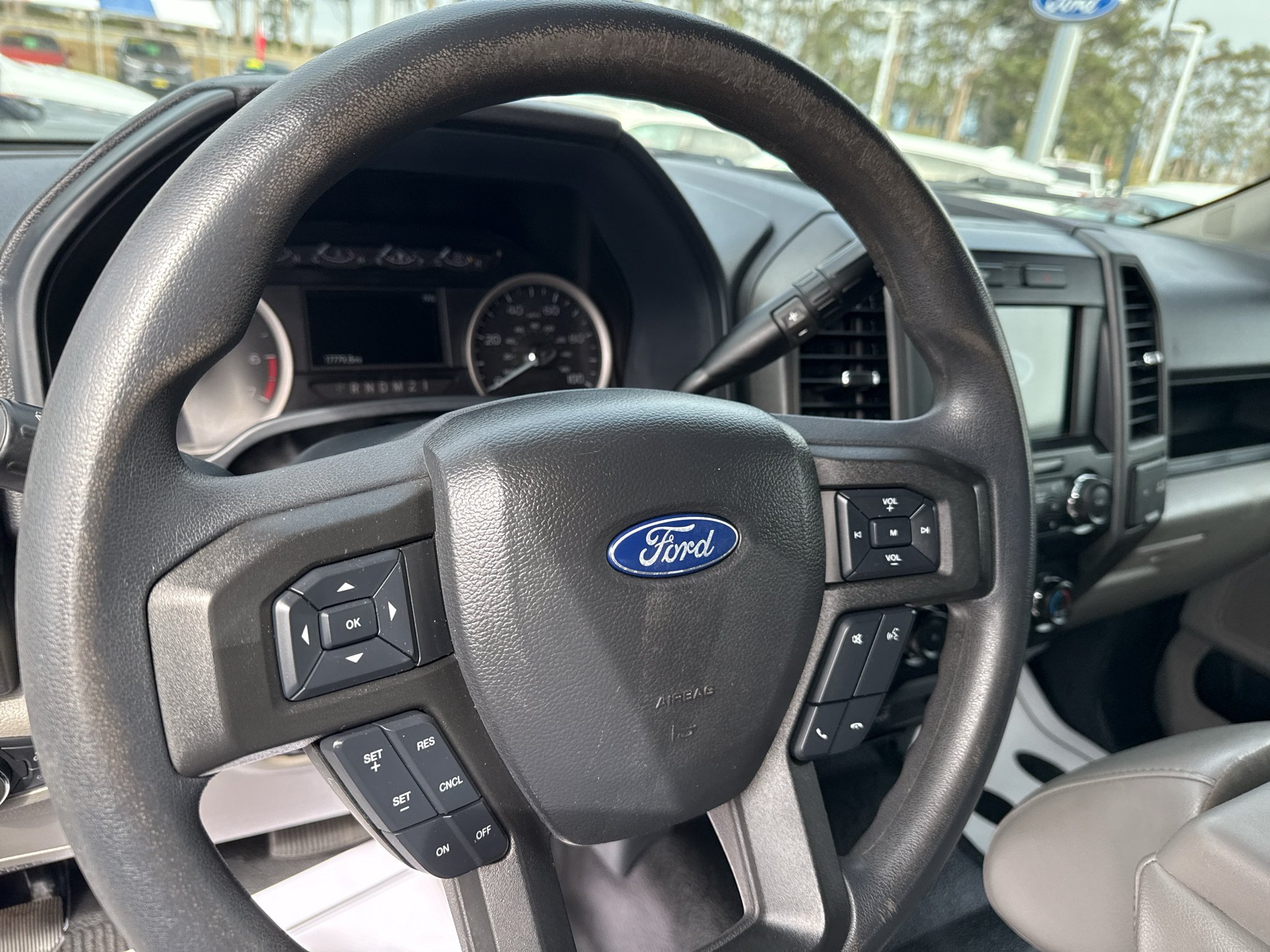 Used 2022 Ford F250 XL w/ Power Equipment Group AWD/4WD image 16