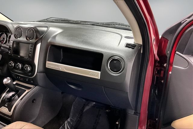 Used 2014 Jeep Compass Limited w/ Sun/Sound Group FWD image 24