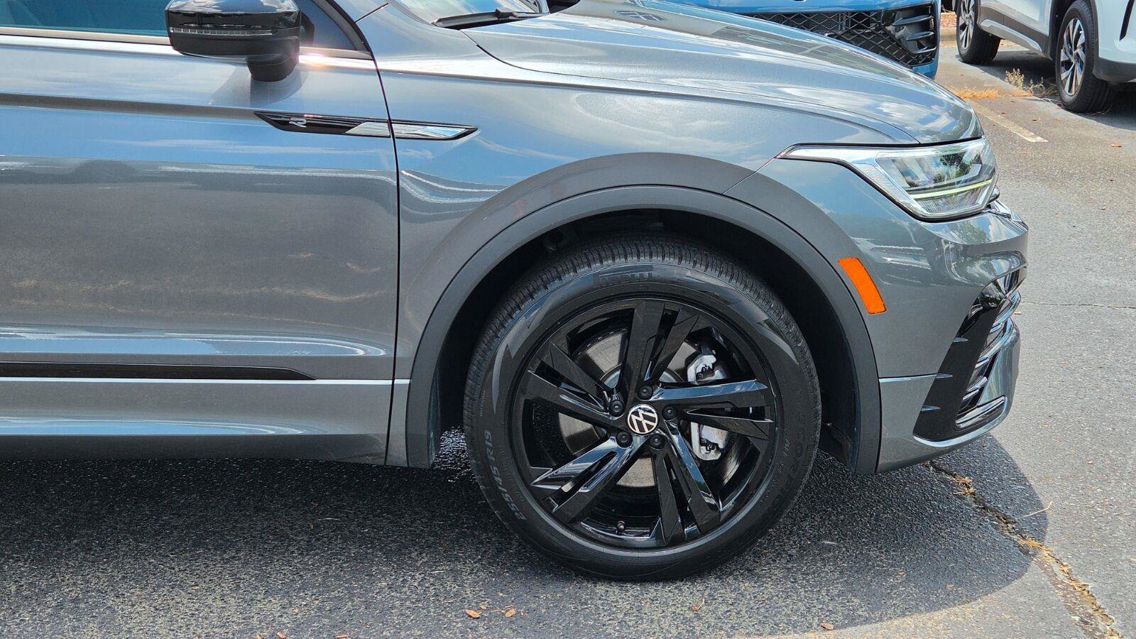 Certified 2024 Volkswagen Tiguan SE R-Line FWD image 16