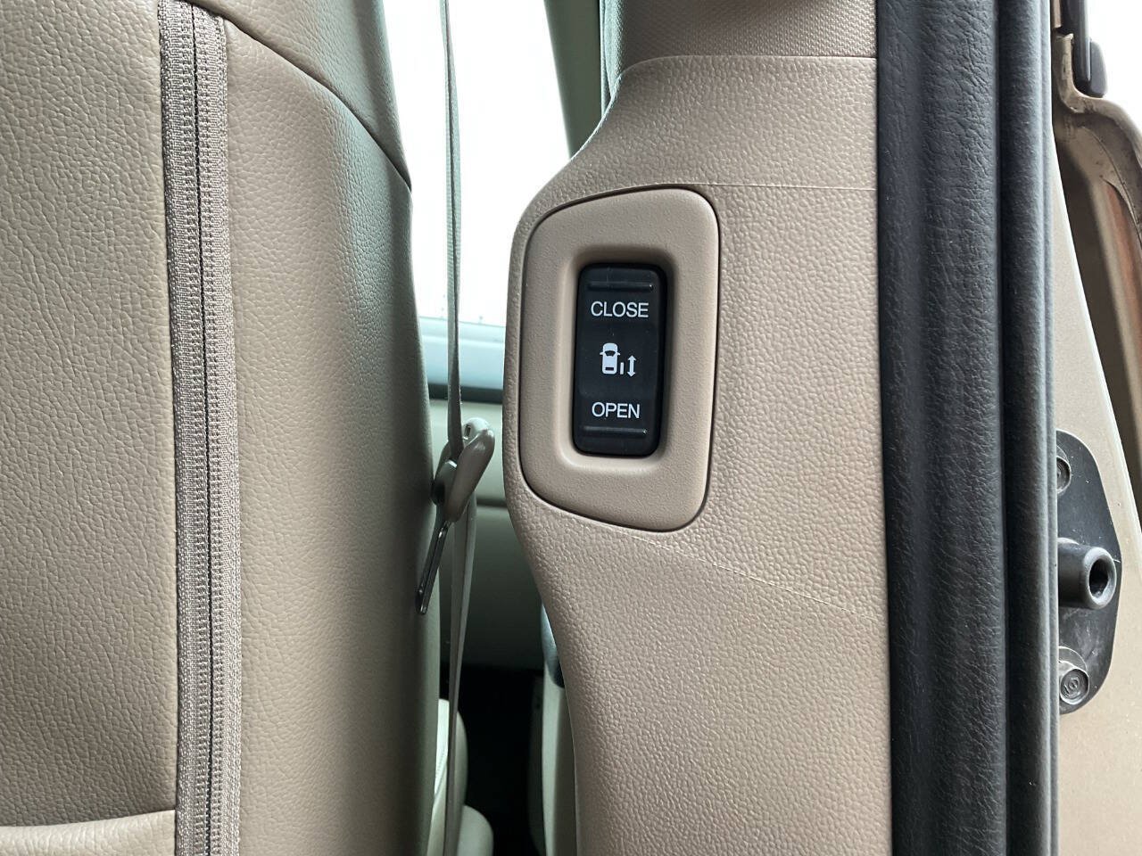 Used 2012 Honda Odyssey EX-L image 41