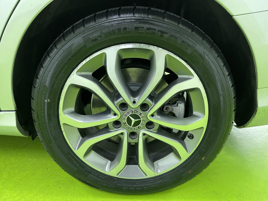 Used 2018 Mercedes-Benz C 300 4MATIC Sedan w/ Premium Package image 15