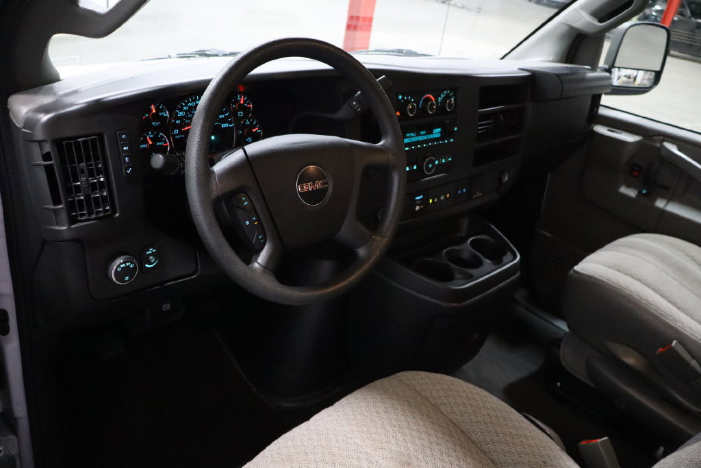 Used 2025 GMC Savana 3500 LT w/ LT Preferred Equipment Group RWD image 19