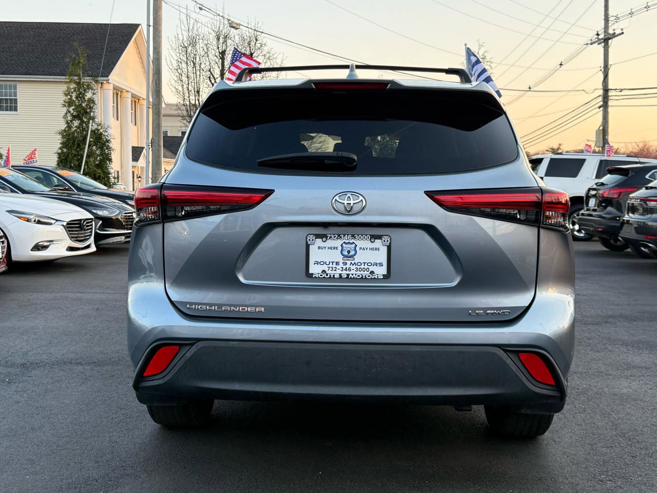 Used 2021 Toyota Highlander LE image 5