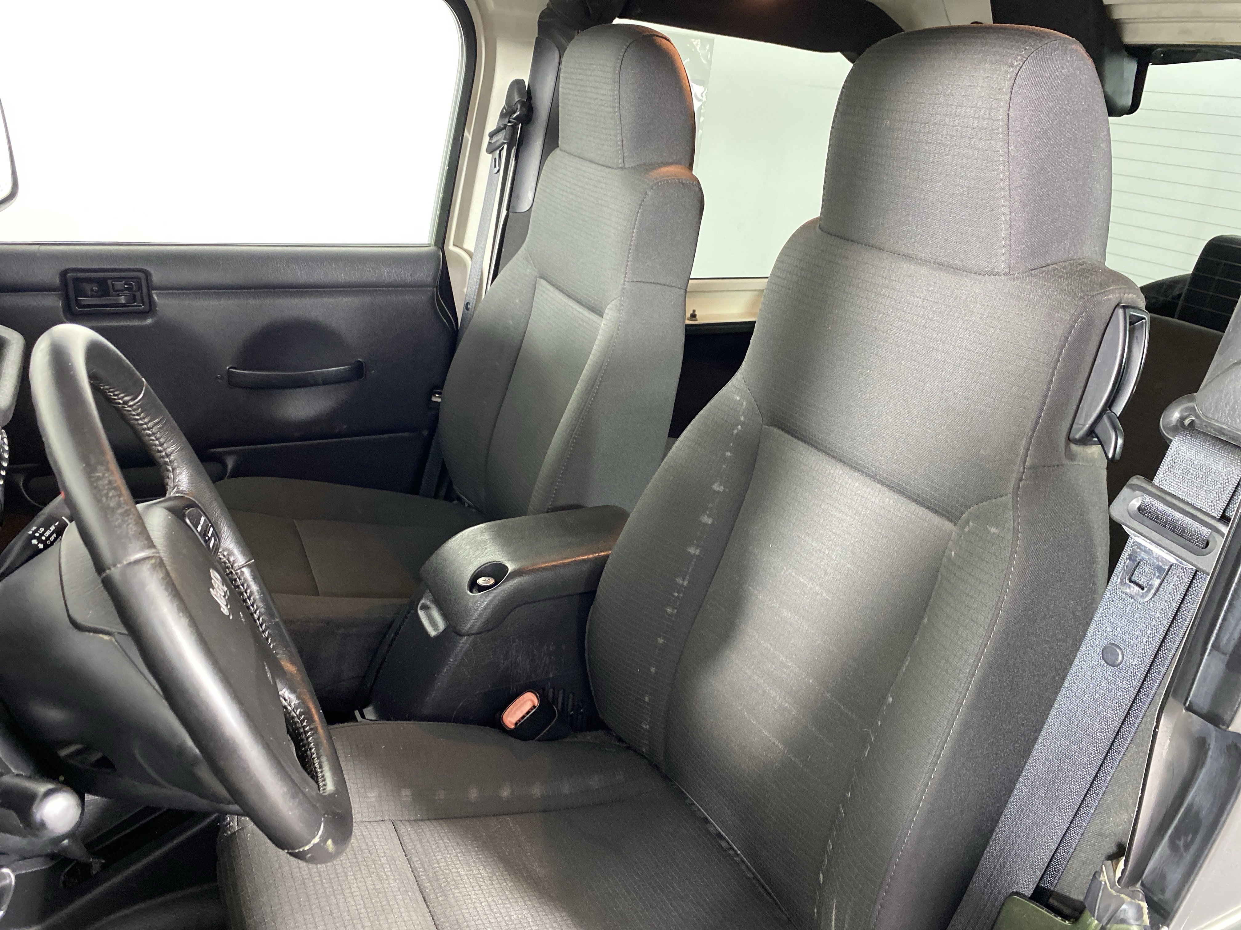 Used 2006 Jeep Wrangler X w/ Tire & Wheel Group (Ecco) AWD/4WD image 12