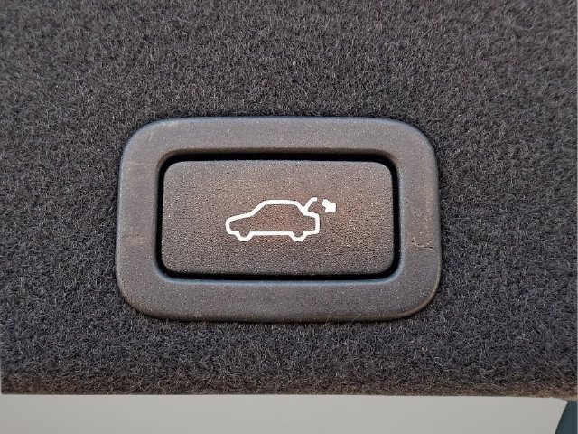 Used 2017 Volvo XC60 T5 Inscription w/ Preferred Option Package AWD/4WD image 27