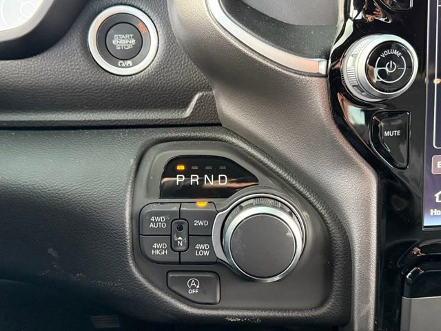 New 2026 RAM 1500 Big Horn AWD/4WD image 23