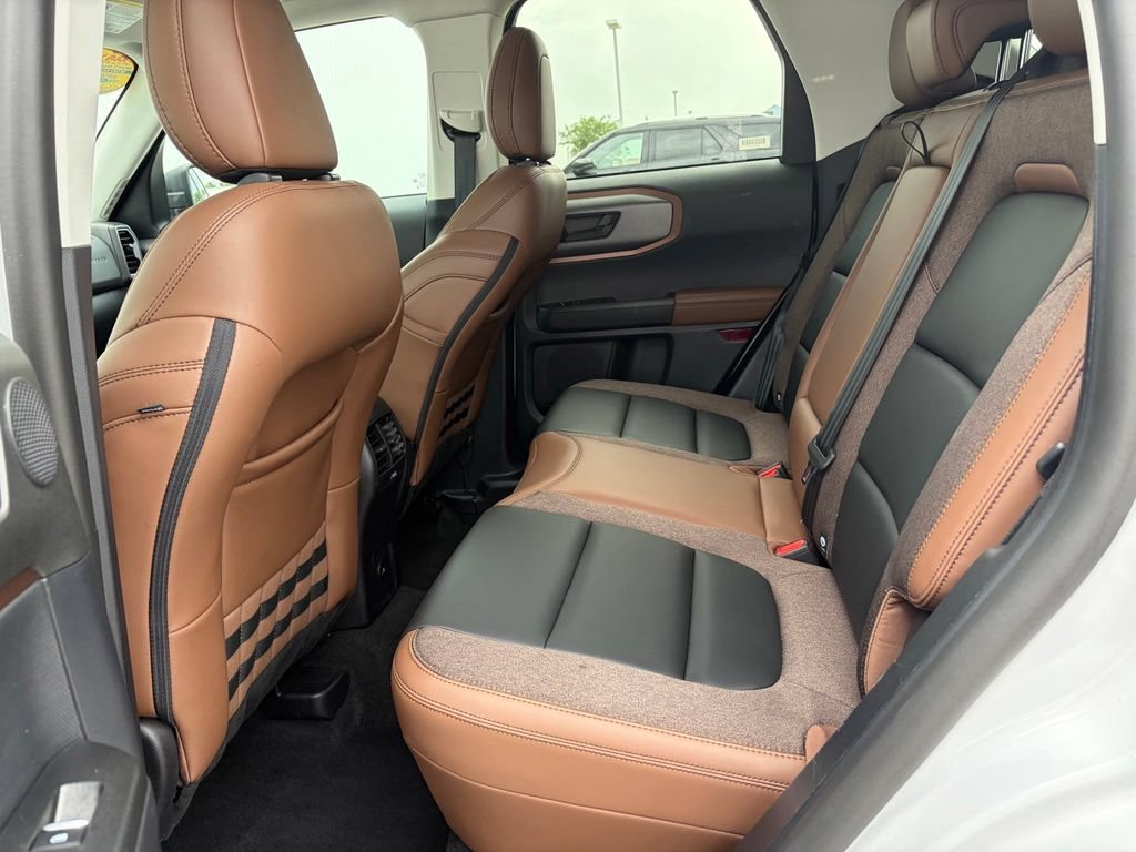 Certified 2025 Ford Bronco Sport Outer Banks w/ Outer Banks Tech Package+ AWD/4WD image 18