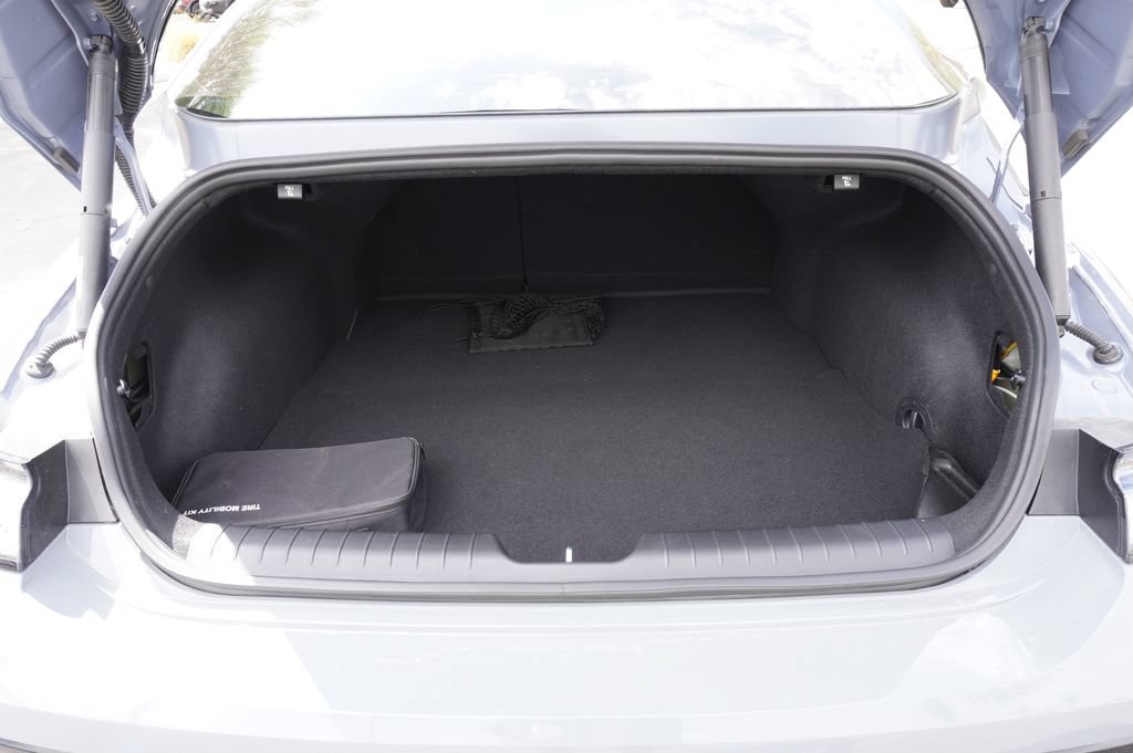 Used 2024 Hyundai Ioniq 6 SEL RWD image 8