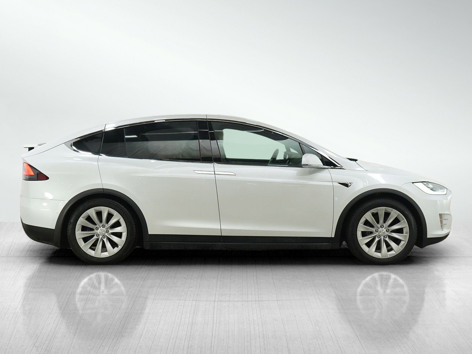 Used 2020 Tesla Model X Long Range AWD/4WD image 6