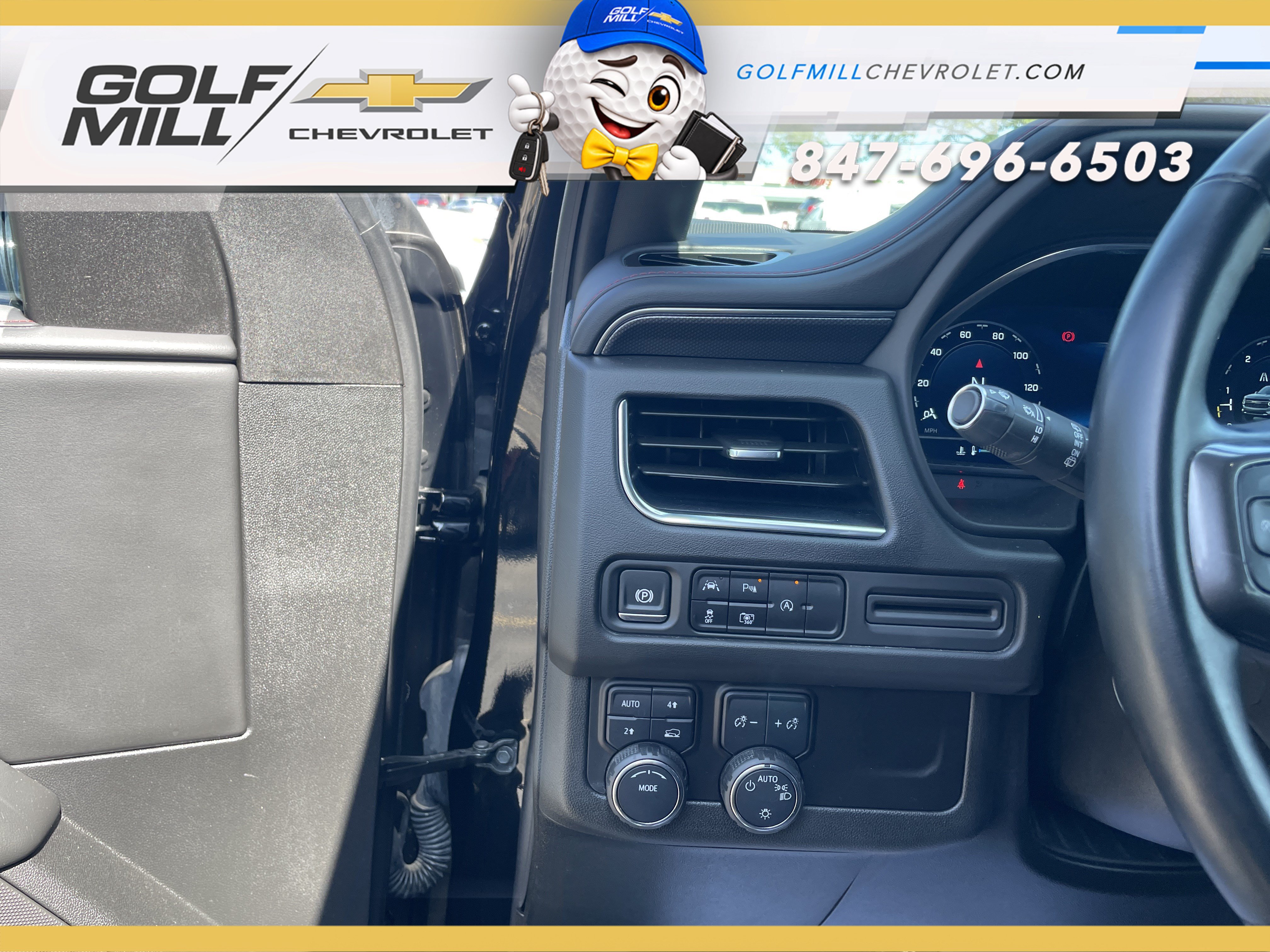 Used 2024 Chevrolet Suburban RST w/ Luxury Package AWD/4WD image 17