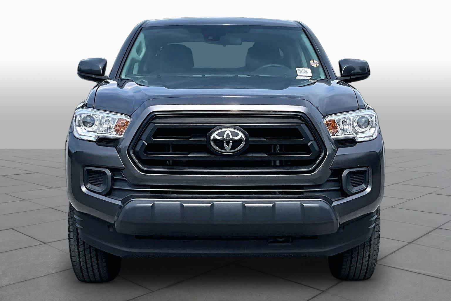 Used 2022 Toyota Tacoma SR AWD/4WD image 4