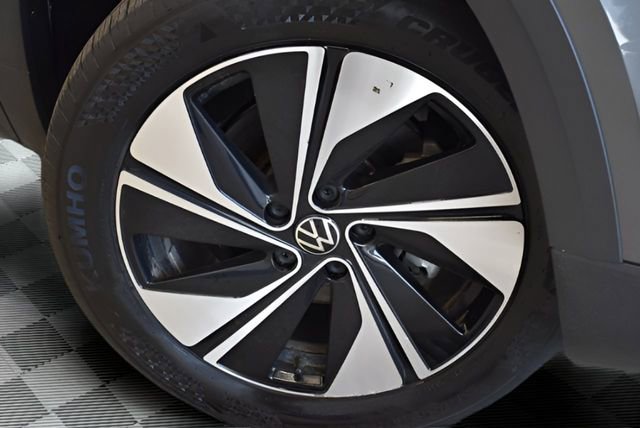 Used 2025 Volkswagen Taos SE AWD/4WD image 29