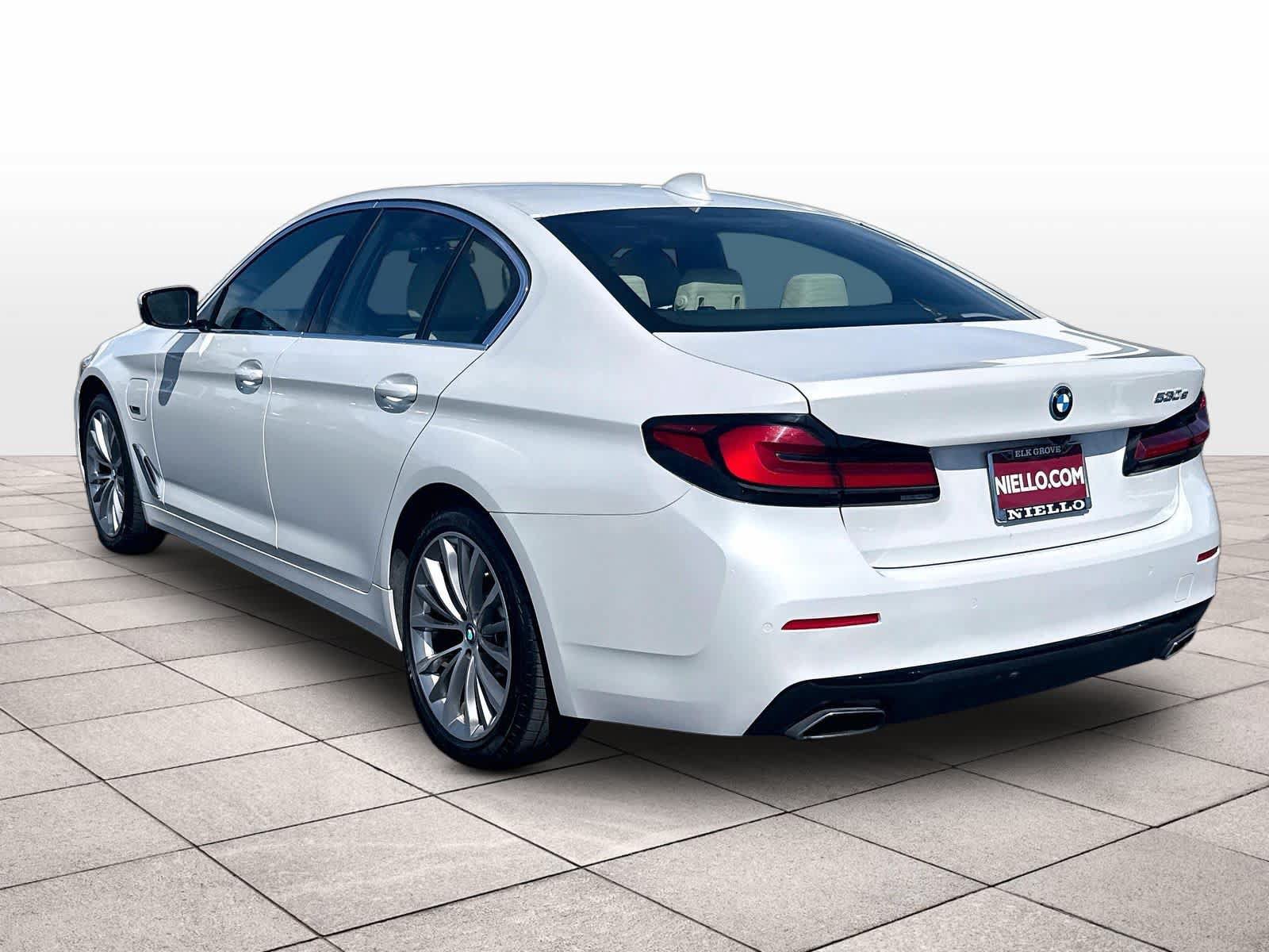 Used 2023 BMW 530e w/ Convenience Package RWD image 7