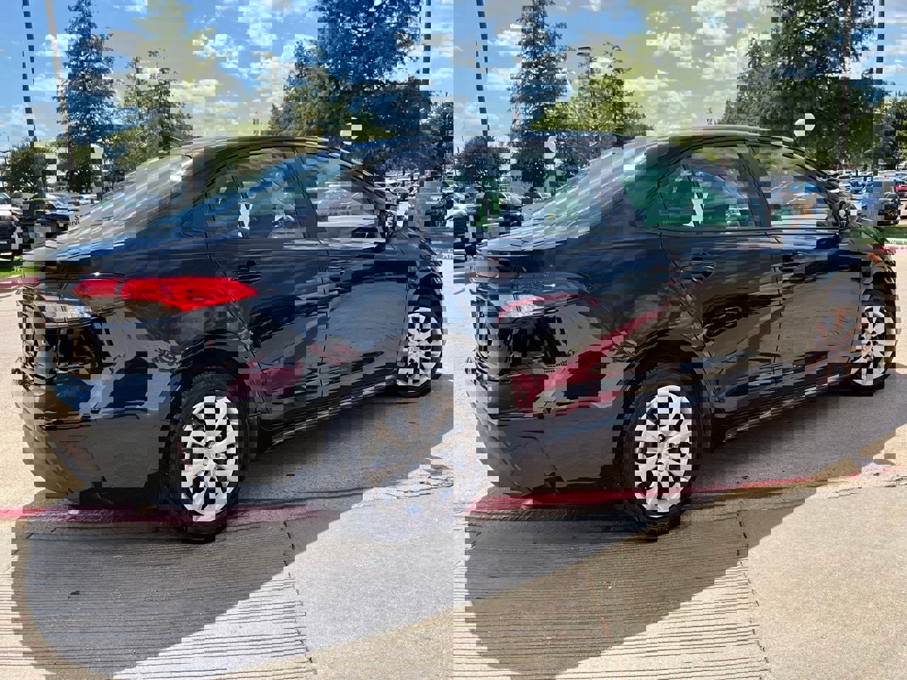 Used 2024 Toyota Corolla LE image 6