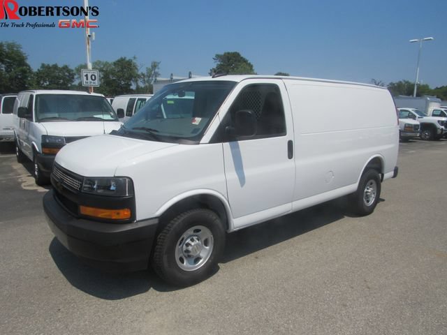Certified 2025 Chevrolet Express 2500 w/ Driver Convenience Package RWD image 1