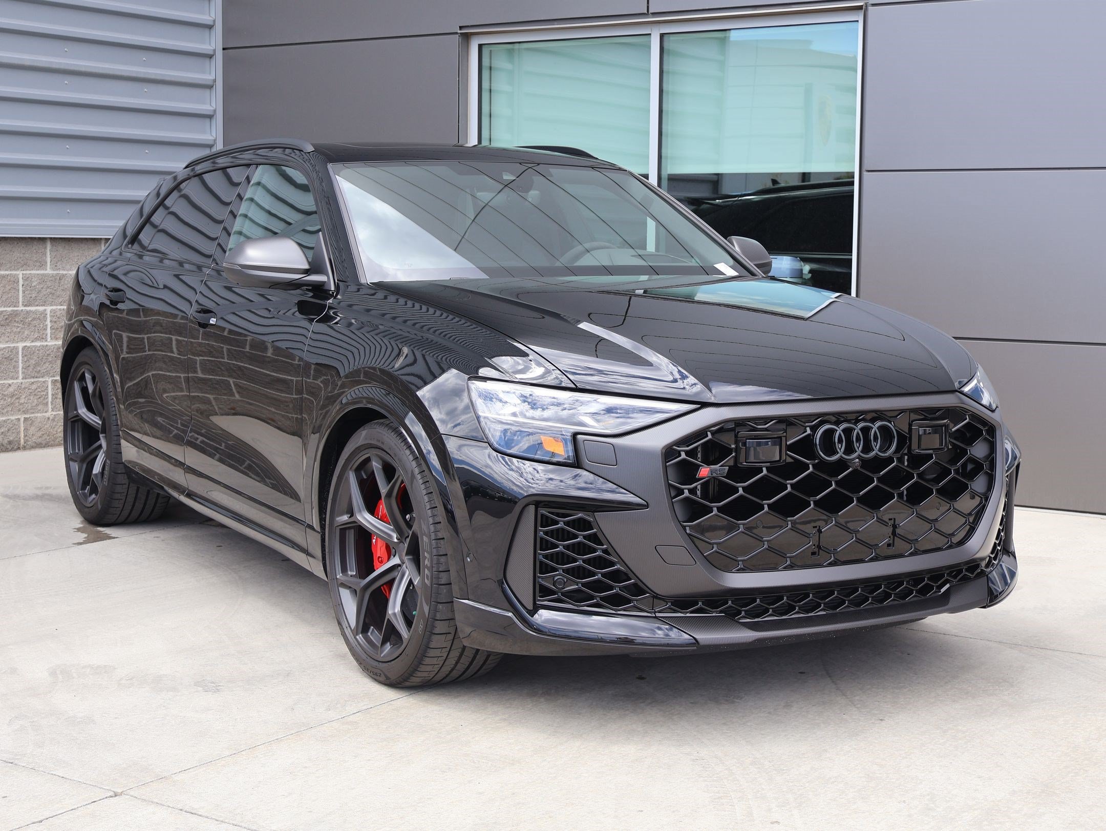 Used 2026 Audi RS Q8 performance AWD/4WD image 3