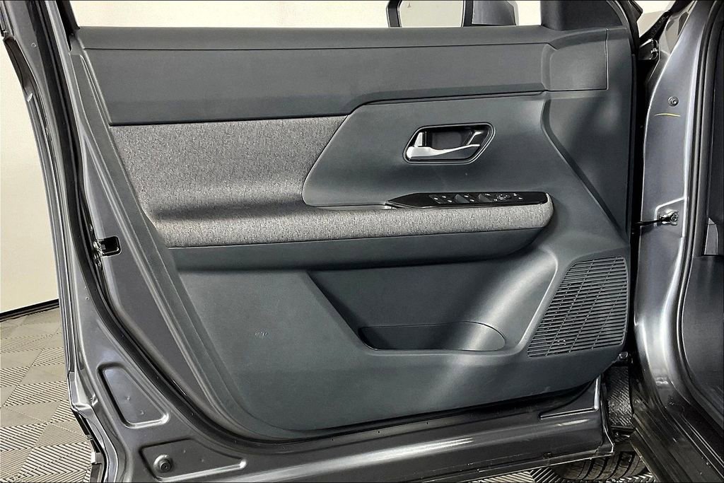 New 2025 Nissan Kicks SV w/ SV Premium Package image 27