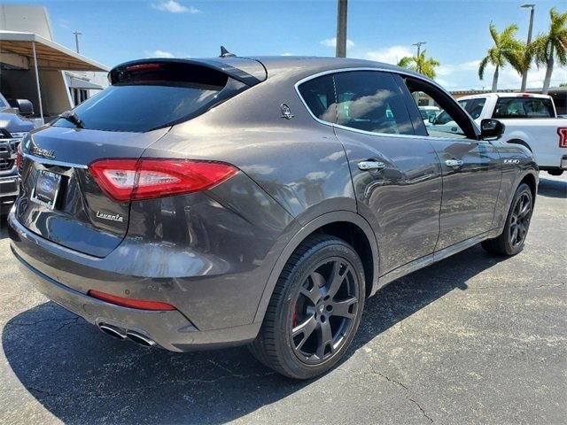 Used 2019 Maserati Levante Base image 8