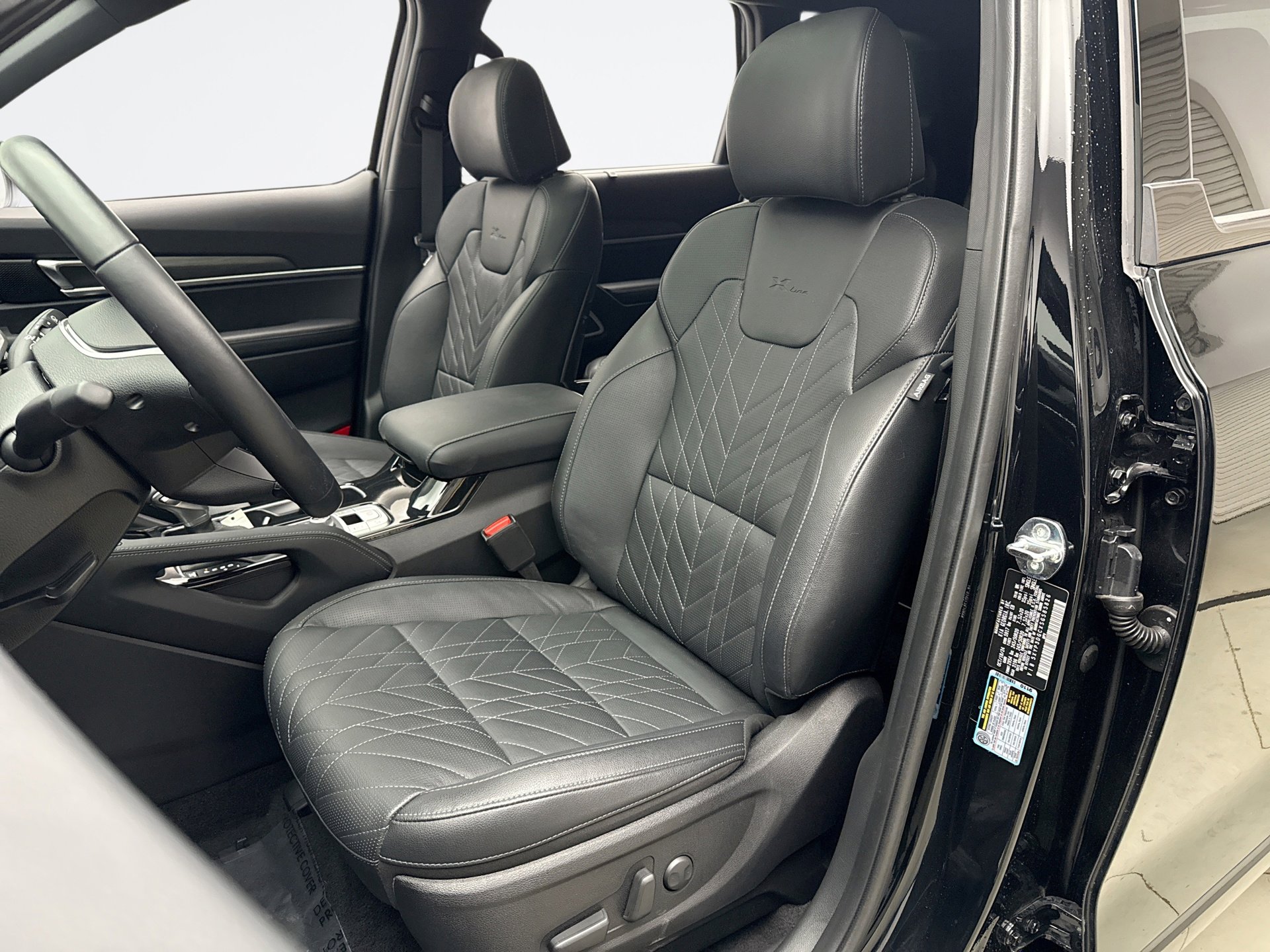 Used 2025 Kia Telluride EX X-Line image 11