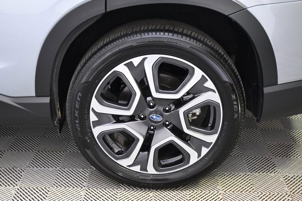 Certified 2025 Subaru Ascent Limited w/ Popular Package #2 image 20