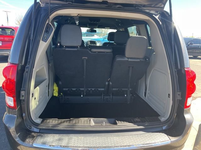 Used 2019 Dodge Grand Caravan SXT image 11