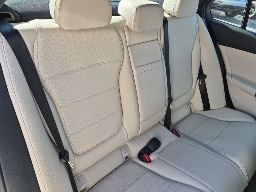 Used 2025 Mercedes-Benz C 300 Sedan image 16