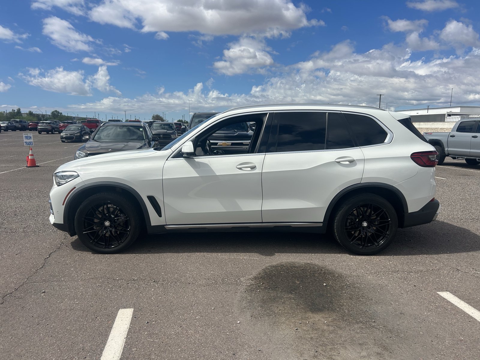 Used 2020 BMW X5 sDrive40i w/ Premium Package RWD image 2