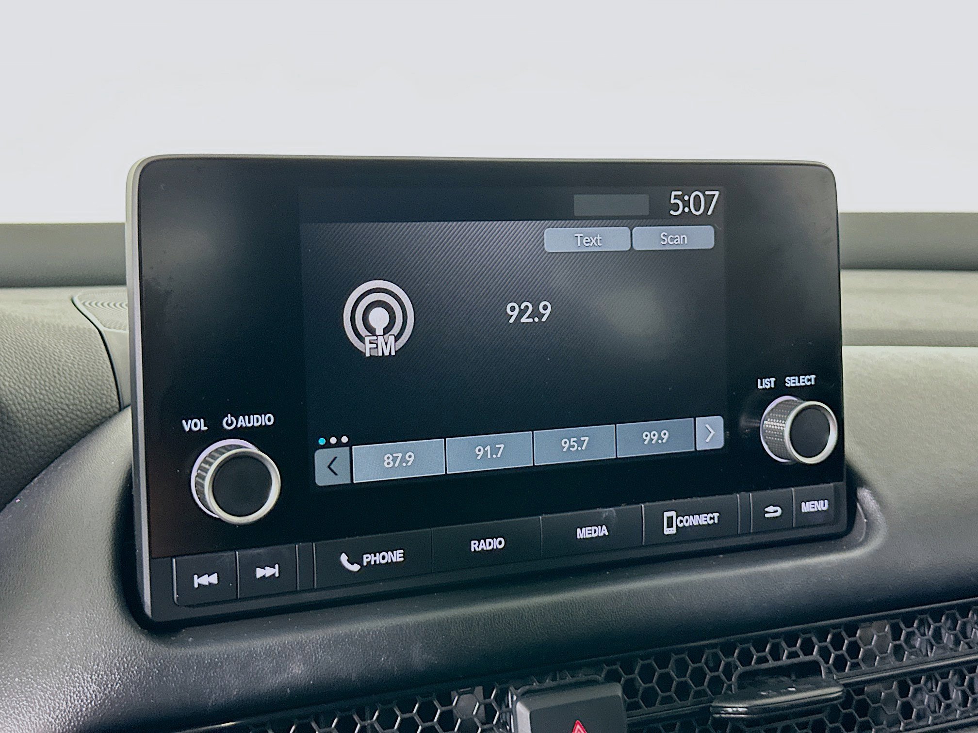 Used 2024 Honda HR-V LX image 19