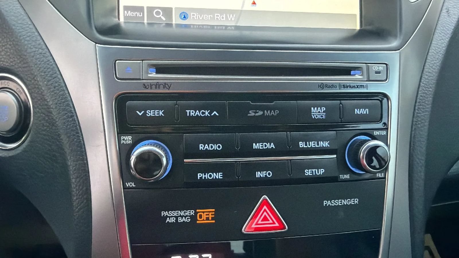 Used 2017 Hyundai Azera FWD image 34