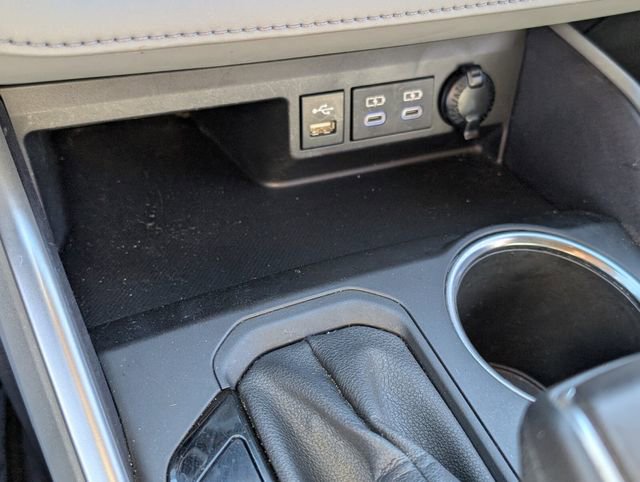 Used 2022 Toyota Highlander XLE image 28