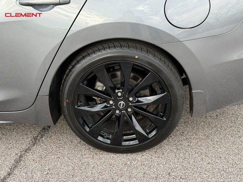 Used 2023 Nissan Maxima SR w/ Sport Mat Group image 4